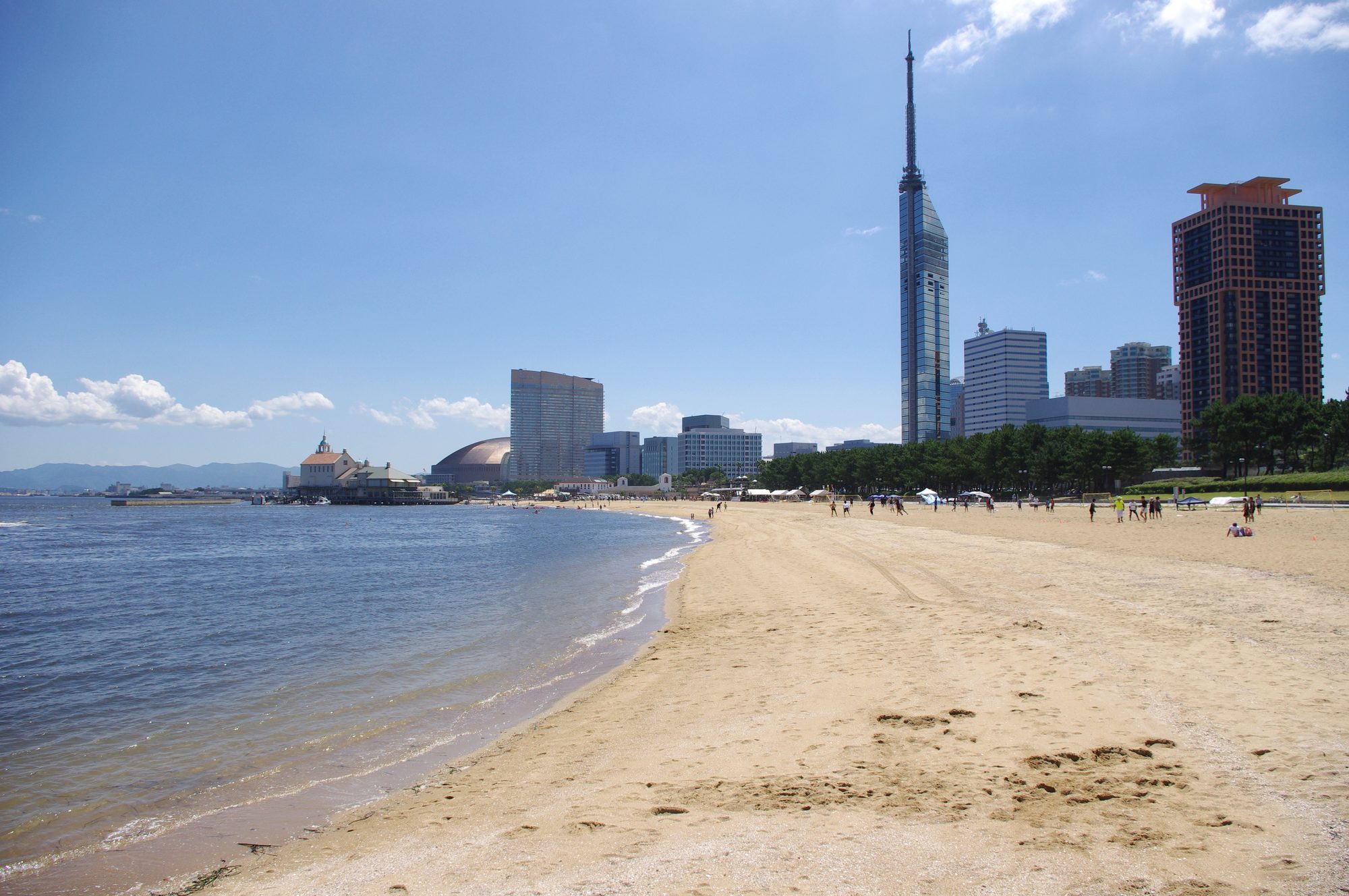 Momochi Seaside and the Fukuoka skyline